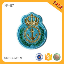 EP-07 China Custom flache Fahnenflecken Stickerei Patches Kleidungsstück Patch mit Logo